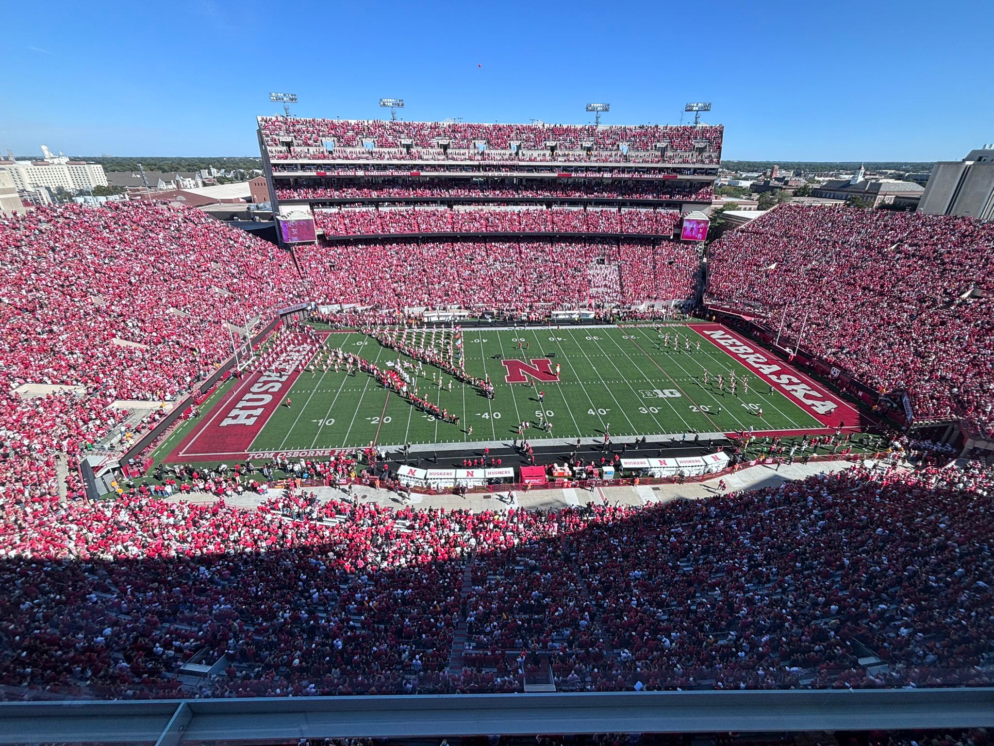 Maryland Leads Nebraska in Early First Quarter Matchup at Memorial Stadium