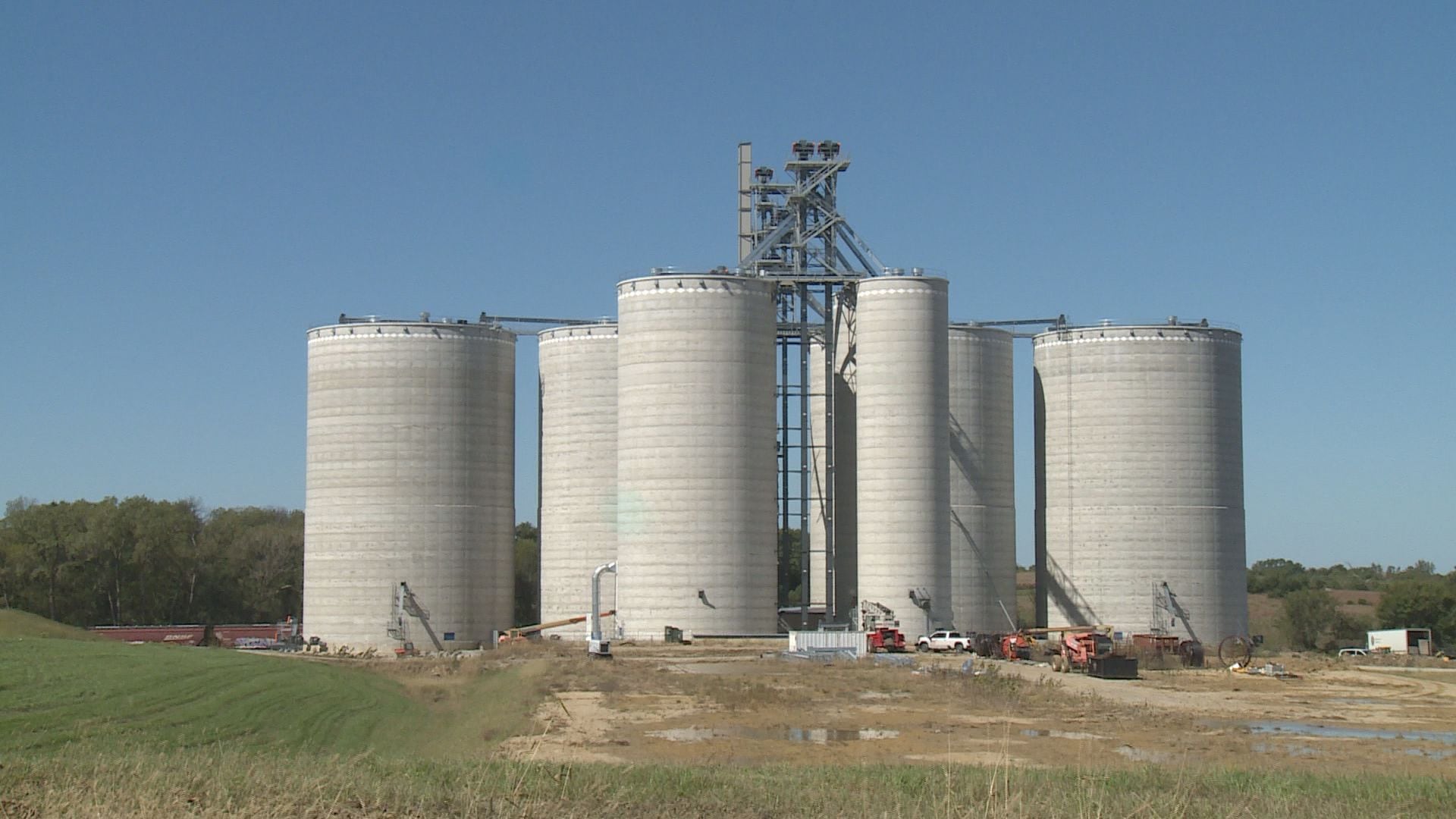 Farmers Cooperative opens grain loading facility near Pawnee City