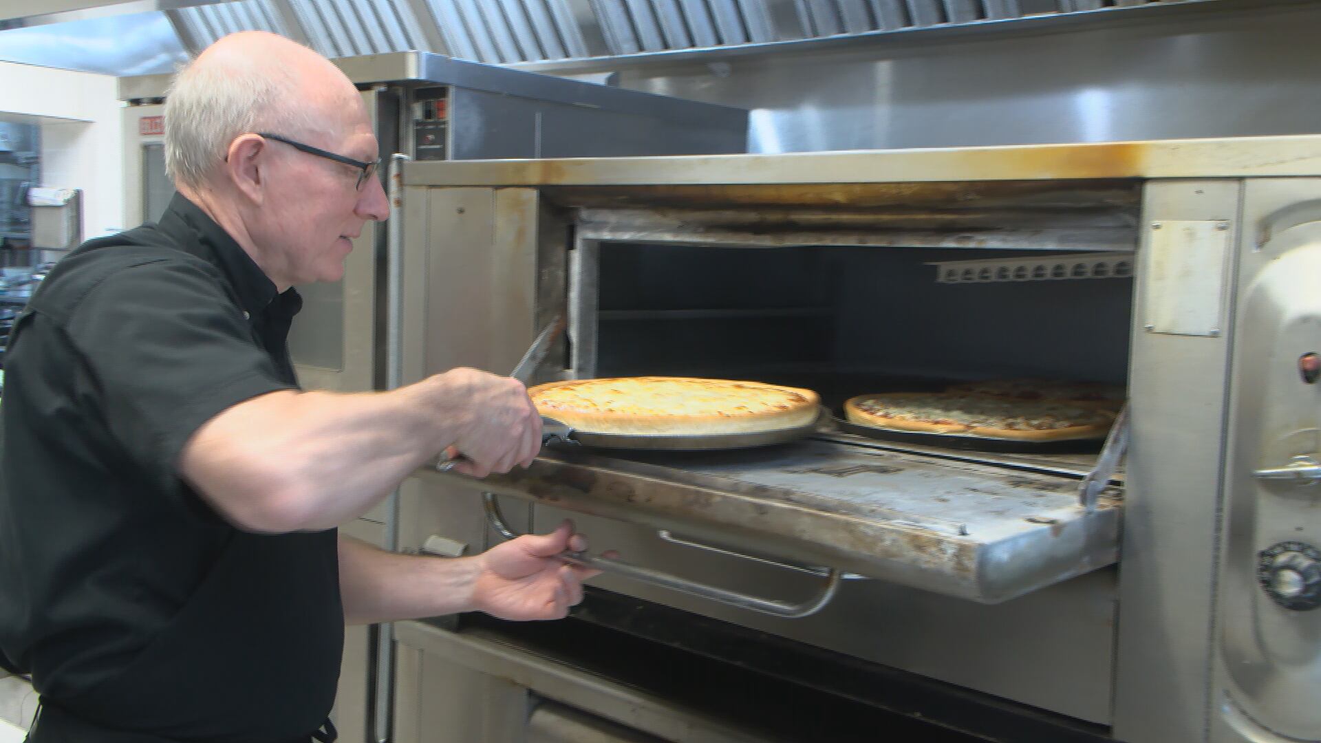 Pizza Kitchen owner marks 40 years serving Milford, Nebraska