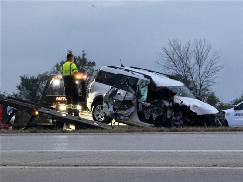 Serious crash closes Highway 77 in southwest Lincoln