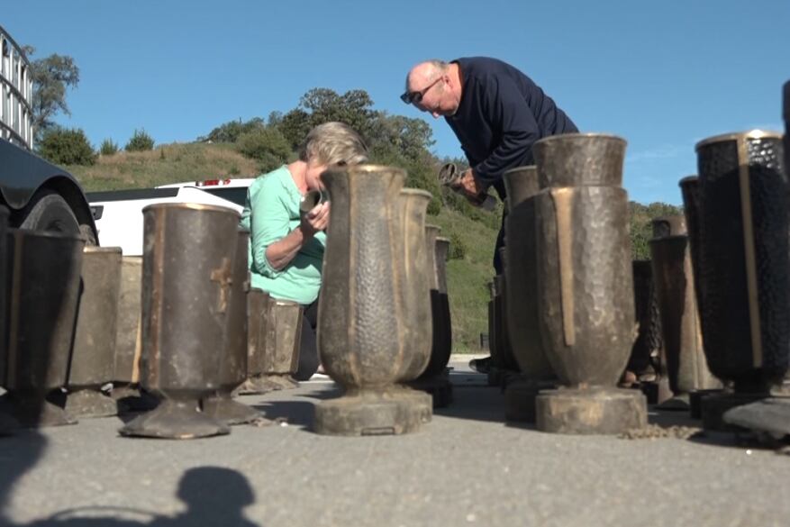 Stolen cemetery vases returned to Nebraska families after year
