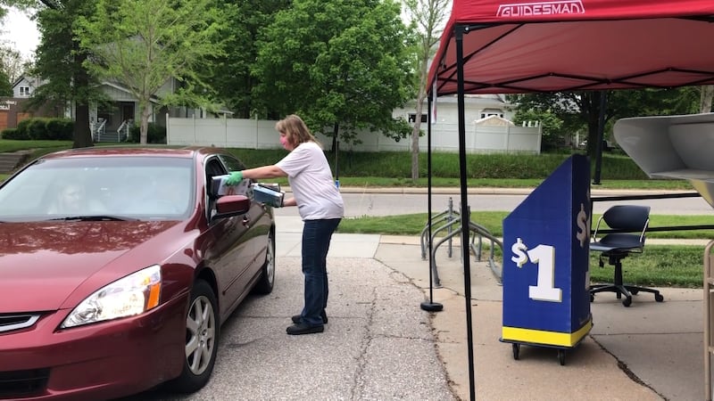 Lincoln City Libraries host drive-thru book drop off