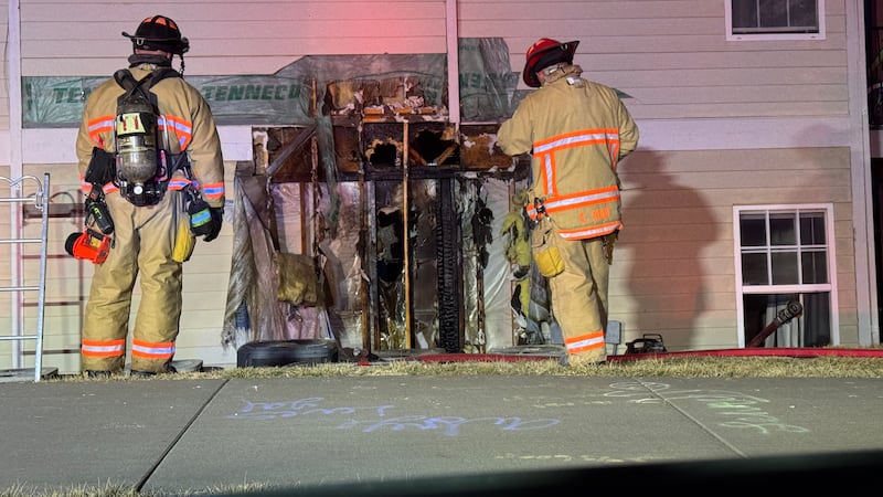 A north Lincoln apartment complex was damaged after a fire Wednesday evening.