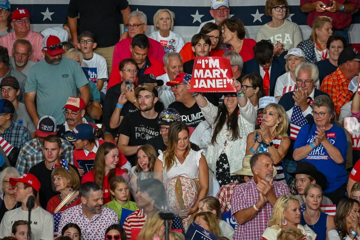 Election Rallies Supporters line up overnight as Trump rallies Republicans in Grand ...
