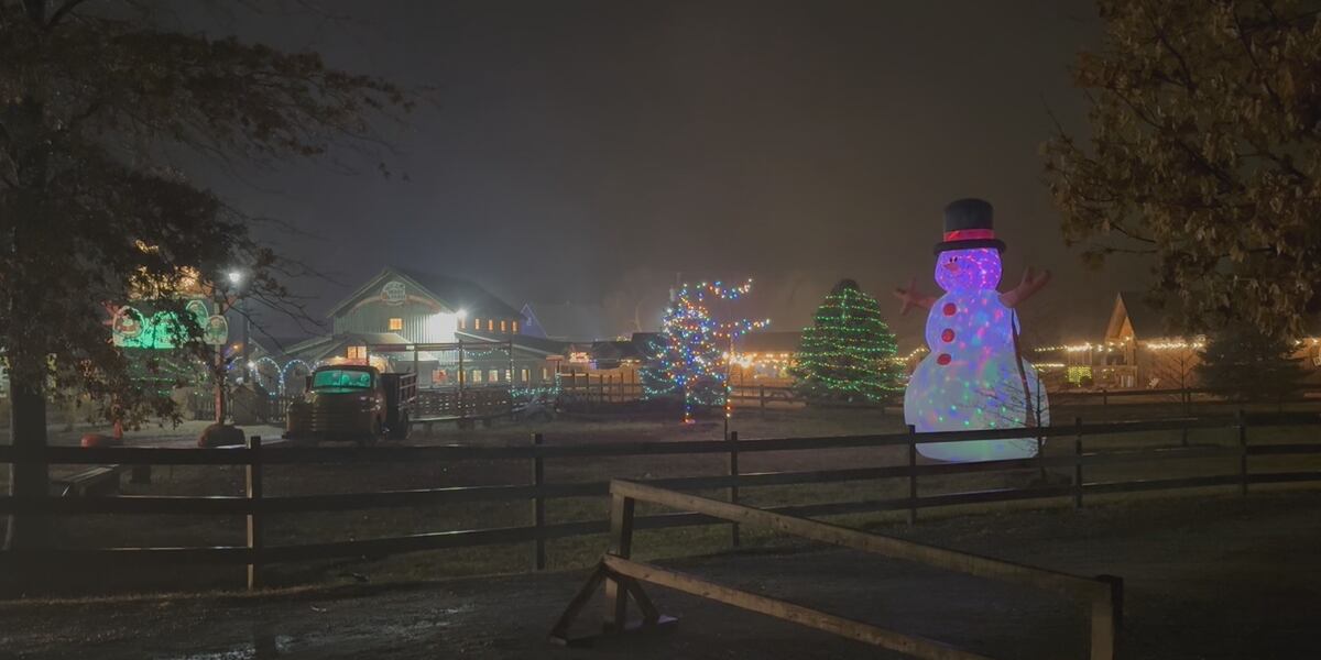 Roca Berry Farms goes from scary to merry