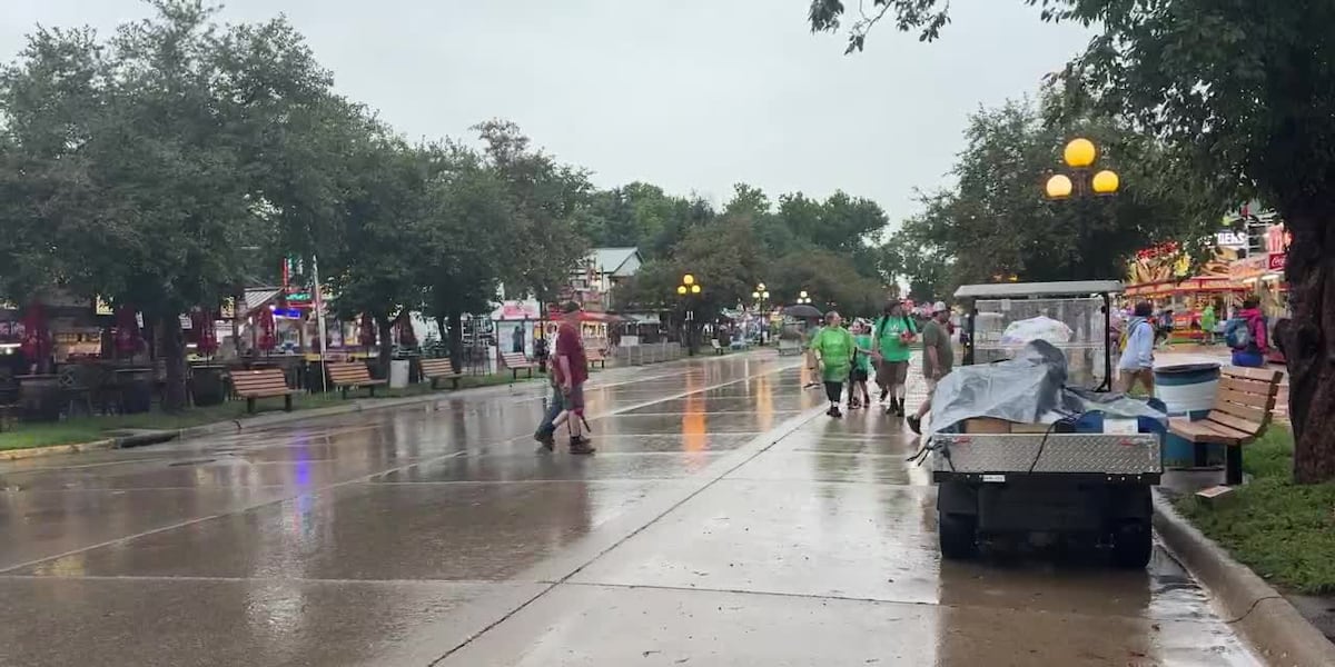 Storms greet fairgoers on opening day of Iowa State Fair