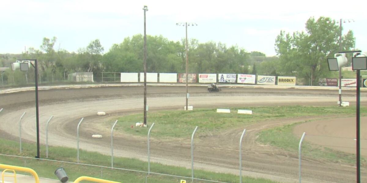 Eagle Raceway trying to stay open
