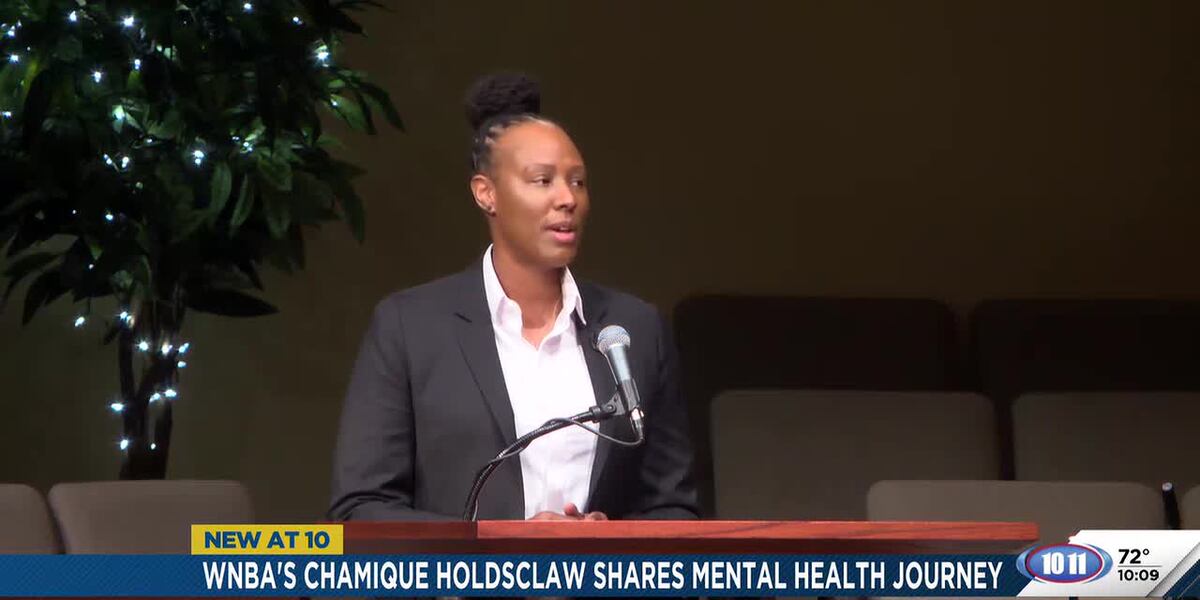 Chabiwque Women’s basketball star Chamique Holdsclaw visits Lincoln to share ...