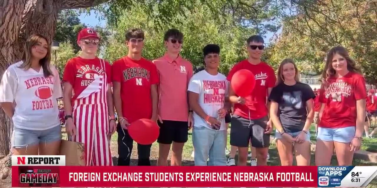 NReport: Foreign exchange students experience Nebraska football